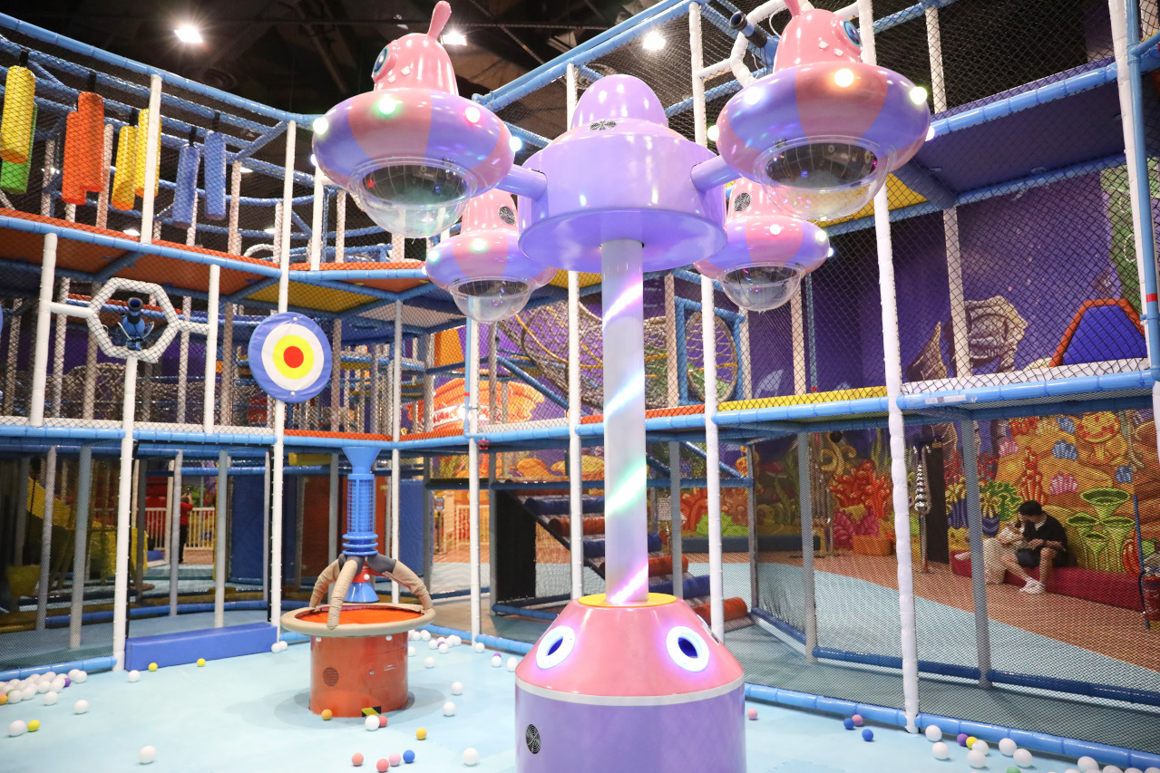 澳門3天2夜親子旅遊玩樂推薦! 澳門必玩新濠影滙水上樂園.滿紛樂園.8字摩天輪 KKday預訂超方便 - 奇奇一起玩樂趣
