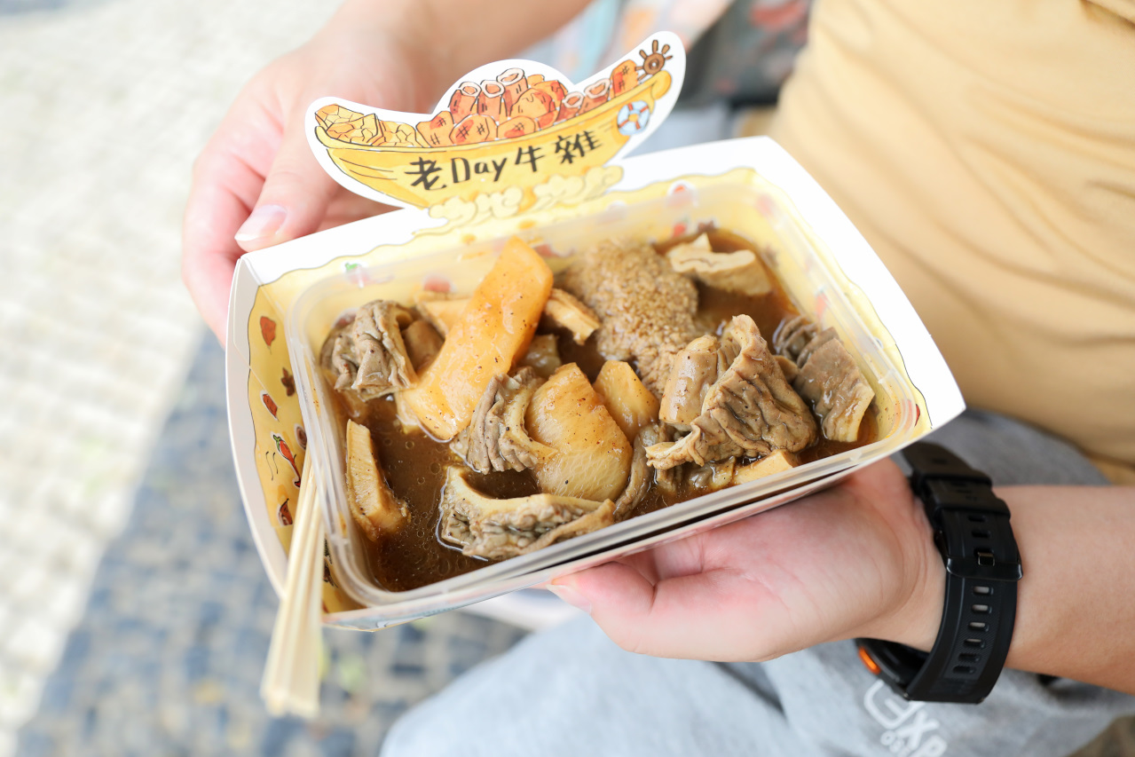 澳門3天2夜親子旅遊行程推薦! 搭輕軌巴士遊澳門 路氹官也街.大三巴牌坊.戀愛巷 吃蛋塔.雞蛋仔.豬扒包.倫記軟滑腸粉 - 奇奇一起玩樂趣