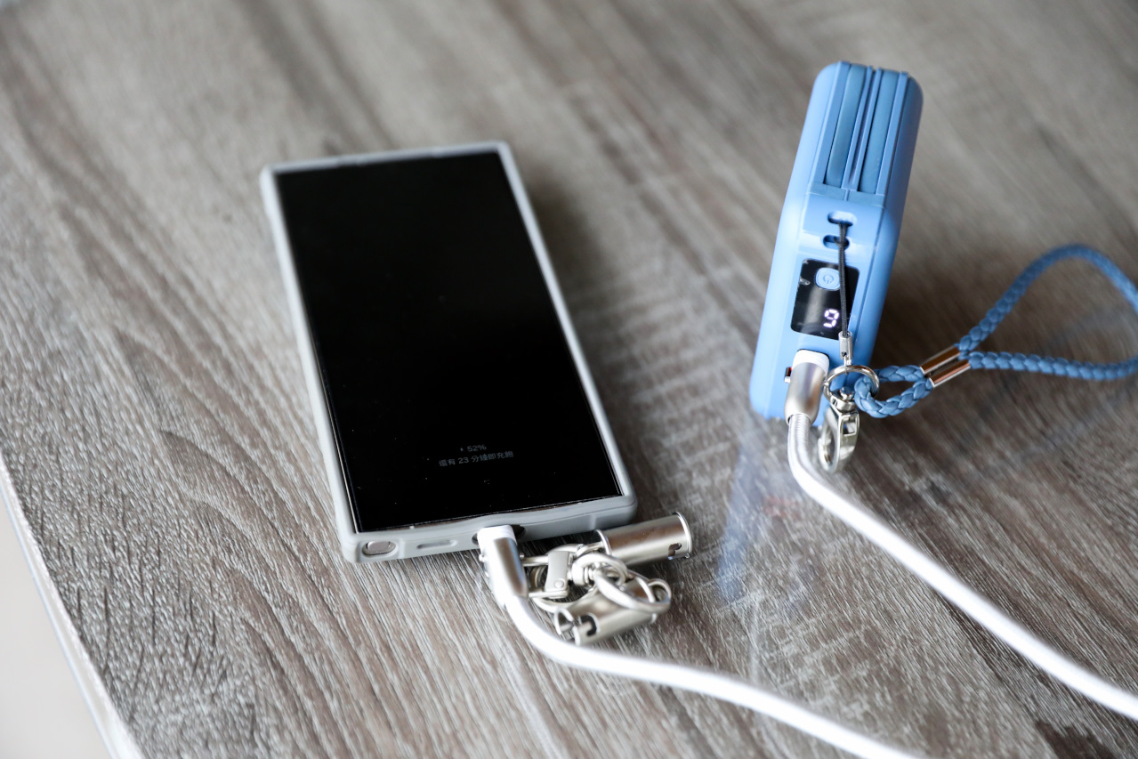 手機配件推薦! TOUGHER 編織掛繩急速充電線 不用再怕忘記帶充電線啦~ - 奇奇一起玩樂趣