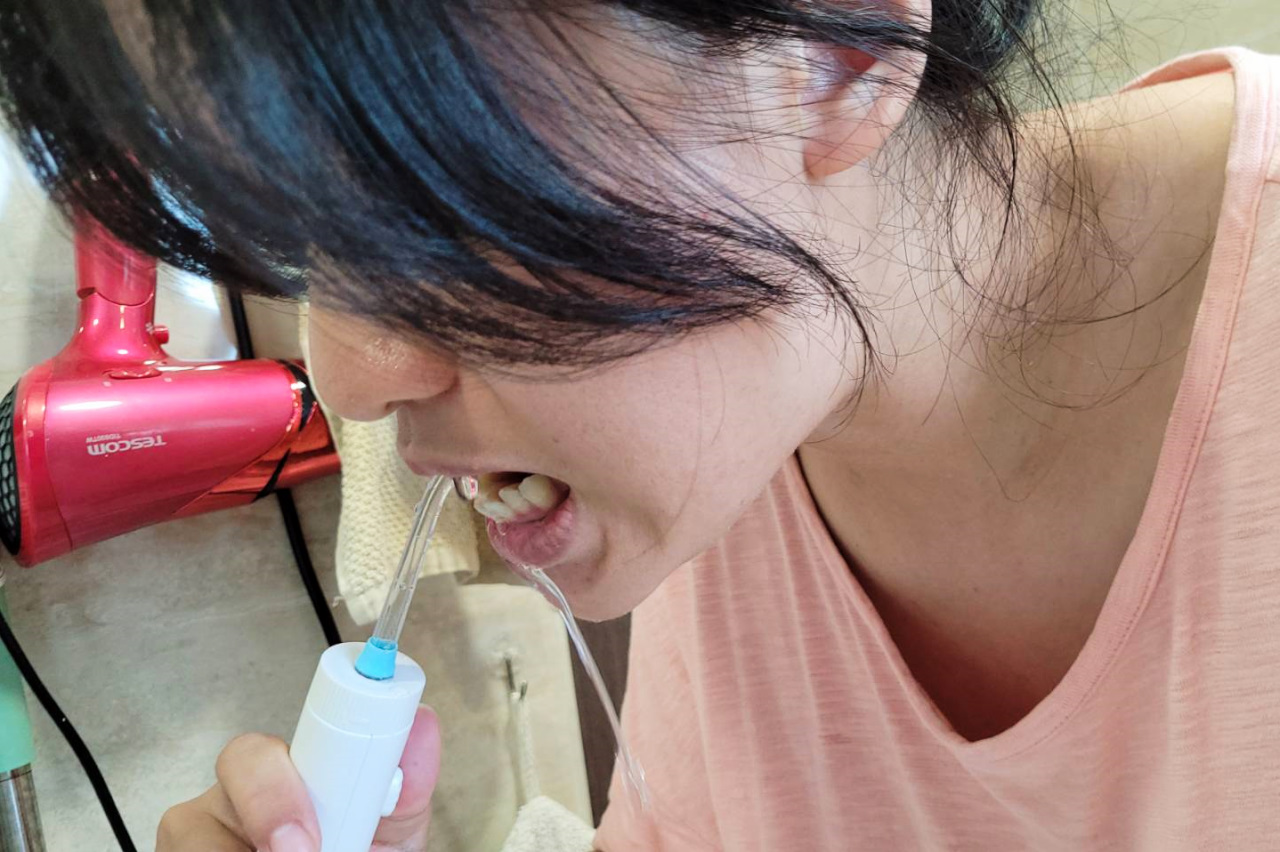 潔靜PowerFlush 家用沖牙機 口腔死角清潔推薦! 去除牙菌斑.牙縫食物殘渣,預防牙周病.口臭 - 奇奇一起玩樂趣