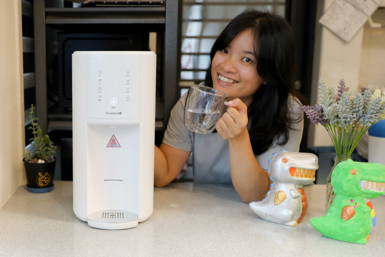 Honeywell 太空人五道淨化RO濾淨瞬熱飲水機 太空級濾芯升級五重淨化 淨水x殺菌x加熱x調溫 泡奶.泡茶.泡泡麵超方便! - 奇奇一起玩樂趣