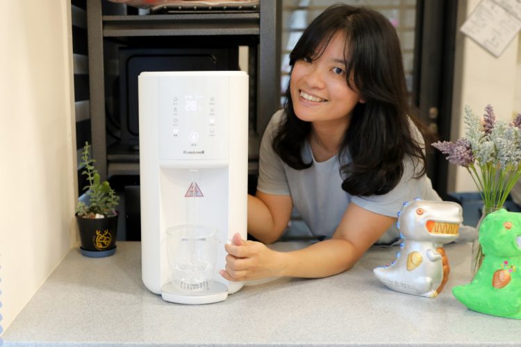 Honeywell 太空人五道淨化RO濾淨瞬熱飲水機 太空級濾芯升級五重淨化 淨水x殺菌x加熱x調溫 泡奶.泡茶.泡泡麵超方便! - 奇奇一起玩樂趣