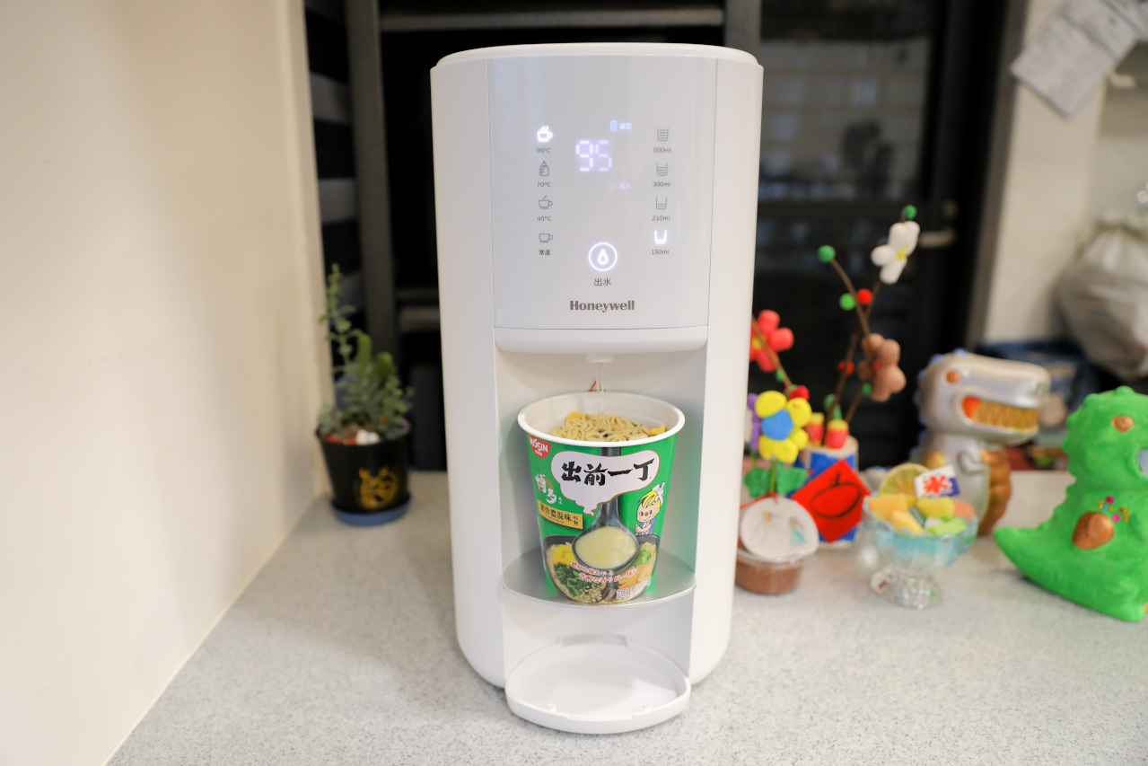 Honeywell 太空人五道淨化RO濾淨瞬熱飲水機 太空級濾芯升級五重淨化 淨水x殺菌x加熱x調溫 泡奶.泡茶.泡泡麵超方便! - 奇奇一起玩樂趣