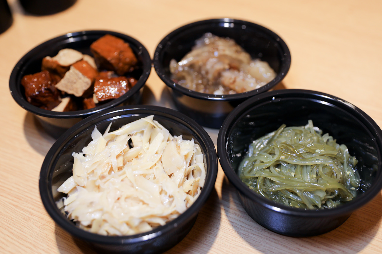 桃園濃郁系牛肉麵推薦! 集英會牛肉麵館(武陵店) 自助吧飲料冰品吃到飽 - 奇奇一起玩樂趣