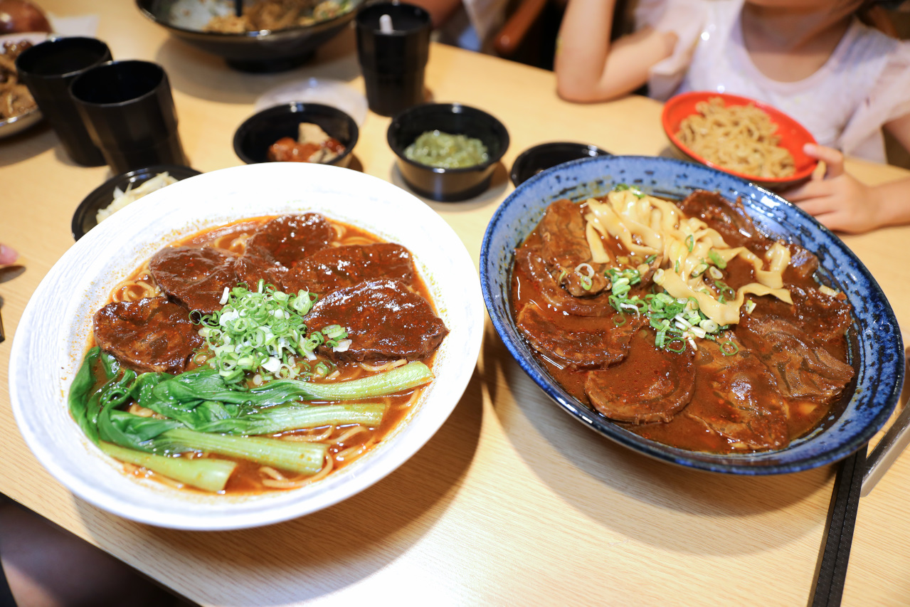 桃園濃郁系牛肉麵推薦! 集英會牛肉麵館(武陵店) 自助吧飲料冰品吃到飽 - 奇奇一起玩樂趣