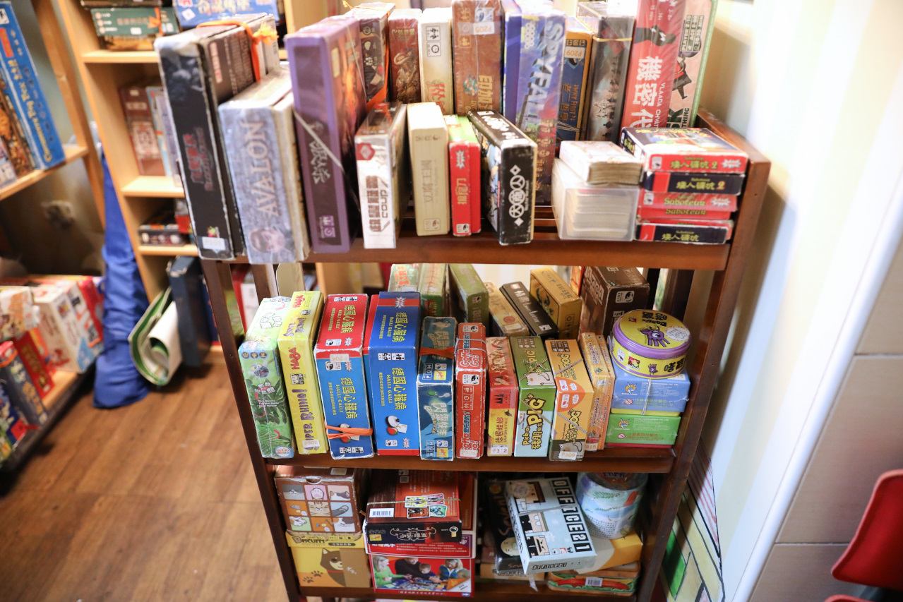 台北24小時桌遊推薦! 貳家桌遊(北車店) 兒童桌遊.親子桌遊 聚會必玩.雨備推薦! - 奇奇一起玩樂趣