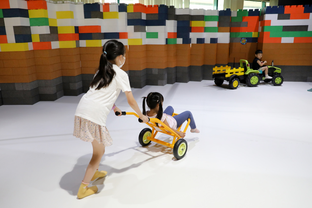 2025台北科教館暑假限定特展 小小建築師White Ocean 室內遊樂園放電推薦! - 奇奇一起玩樂趣