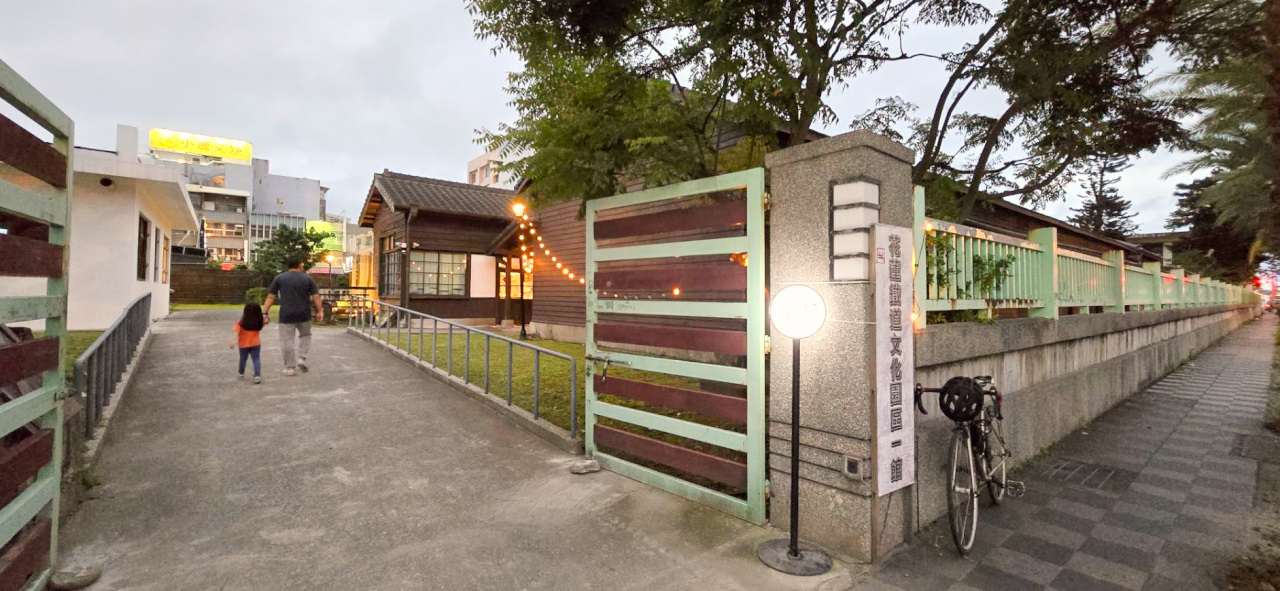 花蓮東大門夜市旁住宿推薦! 小鹿文娛旅宿集團 路境行旅花蓮文化館 - 奇奇一起玩樂趣