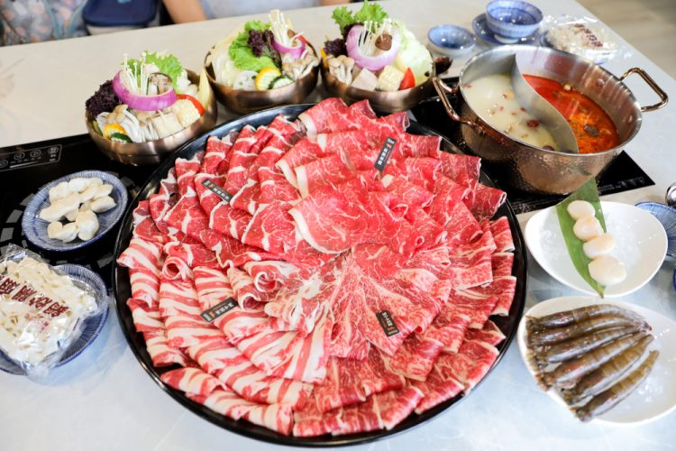 網紅部落客2025必踩點的全新肉多多排隊名店 鍋物界的卡地亞 新肉多多高質感體驗 樂多多集團新品牌 - 奇奇一起玩樂趣