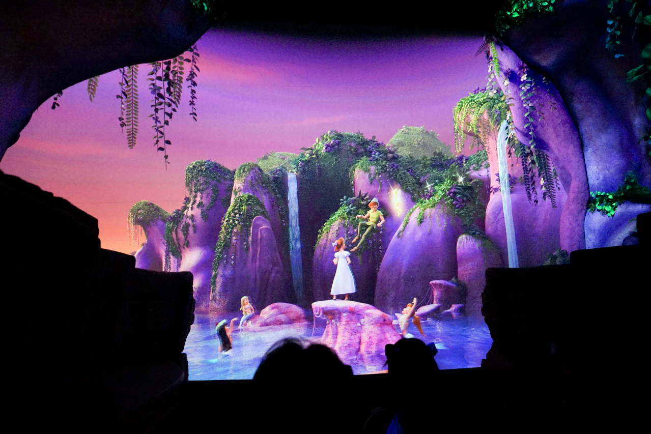 日本東京迪士尼海洋攻略分享 2025萬聖節親子生日之旅! 領取生日紀念貼紙,享受壽星禮遇 善用迪士尼APP抽PP.MO點餐.購買DPA輕鬆玩泉鄉園區 - 奇奇一起玩樂趣