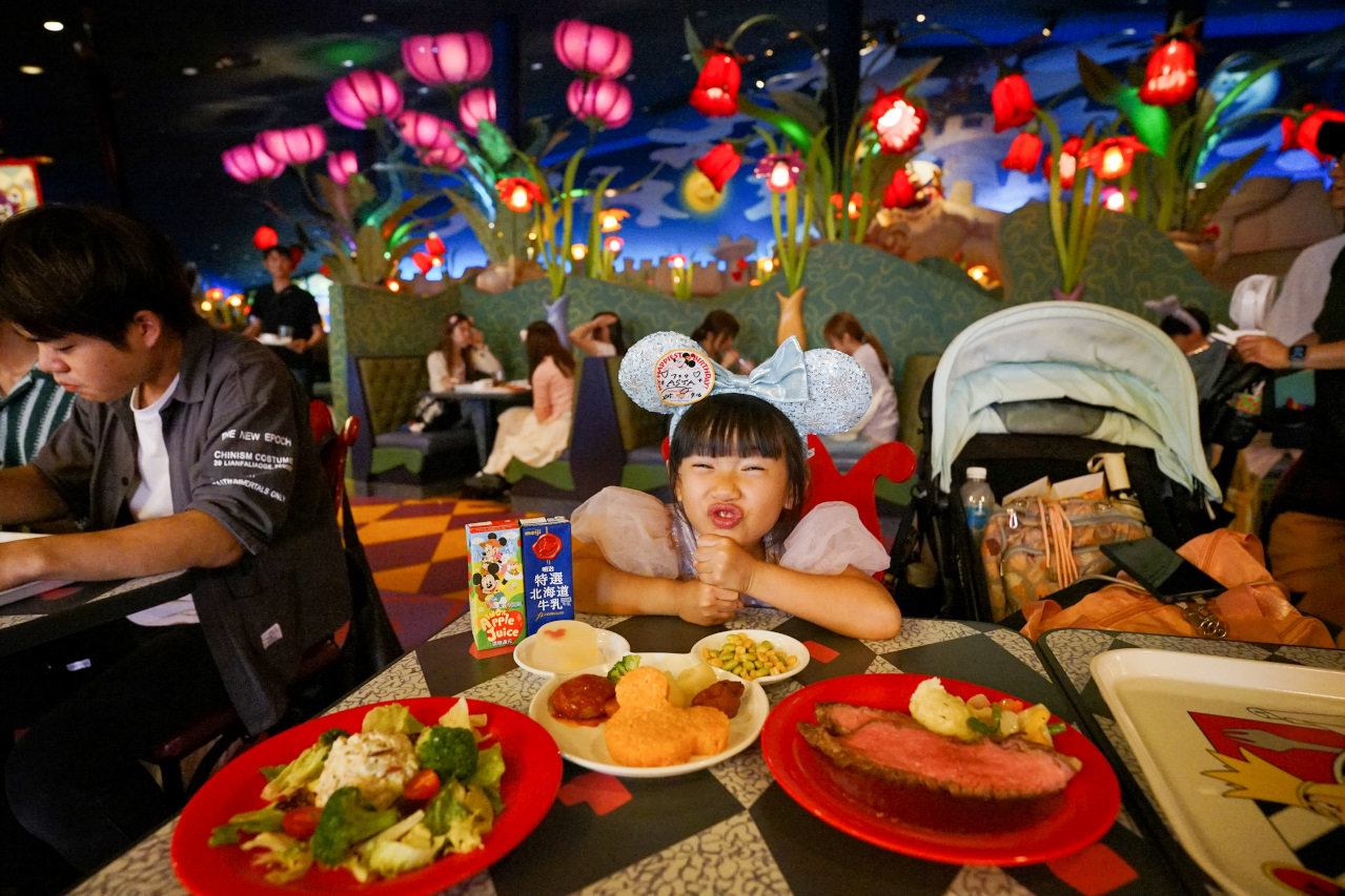 日本東京迪士尼樂園攻略分享 2025萬聖節親子生日之旅! 一日暢玩陸地18項遊樂設施,善用迪士尼APP抽PP.MO點餐.購買DPA,不花時間排隊餐廳看遊行秘密地點 - 奇奇一起玩樂趣 日本東京迪士尼樂園攻略分享 2025萬聖節親子生日之旅! 一日暢玩陸地18項遊樂設施,善用迪士尼APP抽PP.MO點餐.購買DPA,不花時間排隊餐廳看遊行秘密地點 - 奇奇一起玩樂趣