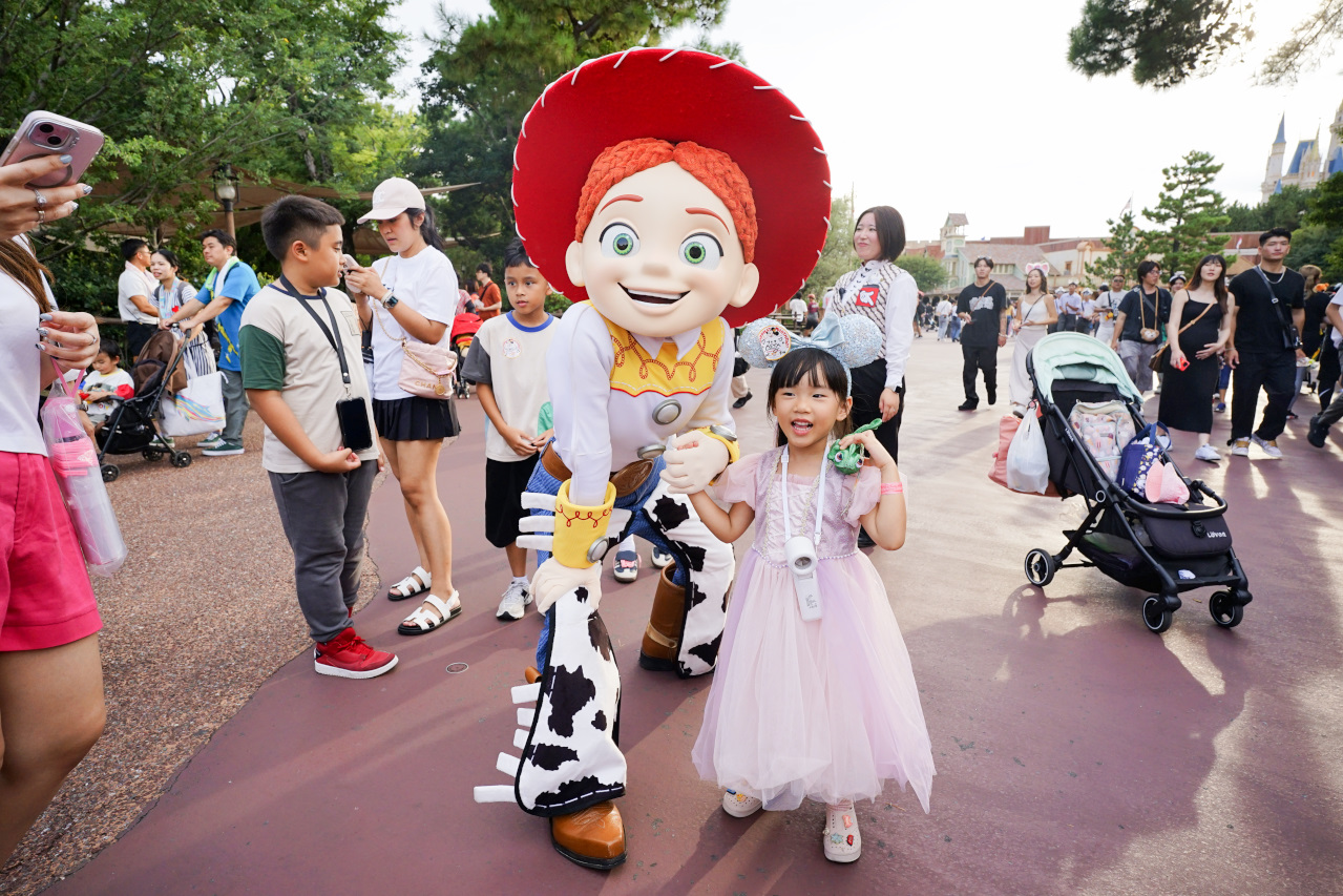 日本東京迪士尼樂園攻略分享 2025萬聖節親子生日之旅! 一日暢玩陸地18項遊樂設施,善用迪士尼APP抽PP.MO點餐.購買DPA,不花時間排隊餐廳看遊行秘密地點 - 奇奇一起玩樂趣 日本東京迪士尼樂園攻略分享 2025萬聖節親子生日之旅! 一日暢玩陸地18項遊樂設施,善用迪士尼APP抽PP.MO點餐.購買DPA,不花時間排隊餐廳看遊行秘密地點 - 奇奇一起玩樂趣