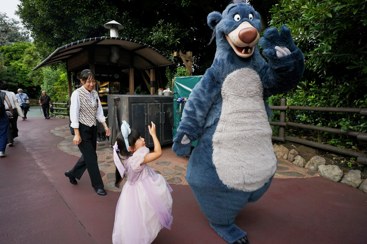 日本東京迪士尼樂園攻略分享 2025萬聖節親子生日之旅! 一日暢玩陸地18項遊樂設施,善用迪士尼APP抽PP.MO點餐.購買DPA,不花時間排隊餐廳看遊行秘密地點 - 奇奇一起玩樂趣 日本東京迪士尼樂園攻略分享 2025萬聖節親子生日之旅! 一日暢玩陸地18項遊樂設施,善用迪士尼APP抽PP.MO點餐.購買DPA,不花時間排隊餐廳看遊行秘密地點 - 奇奇一起玩樂趣