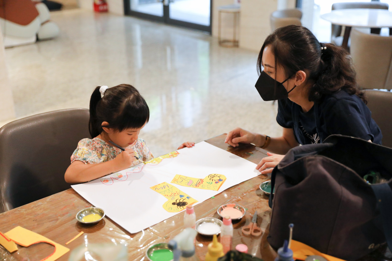 台北新北一對一到府美術課教學 傑尼傑尼學畫畫 - 奇奇一起玩樂趣