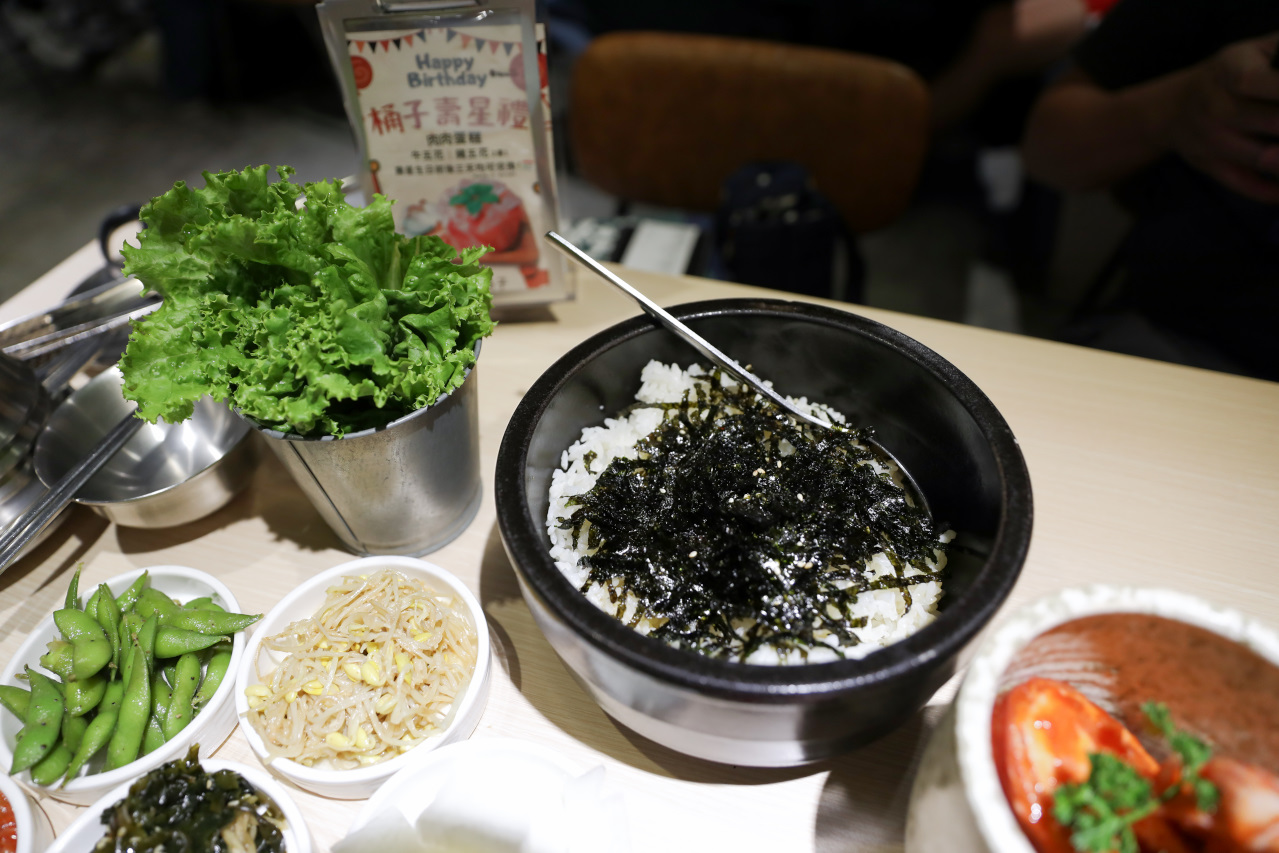 桃園韓式燒肉餐廳推薦! 燒桶子 韓食烤肉料理(桃園統領店) 韓式炸雞.海鮮煎餅 聚餐餐廳推薦! - 奇奇一起玩樂趣