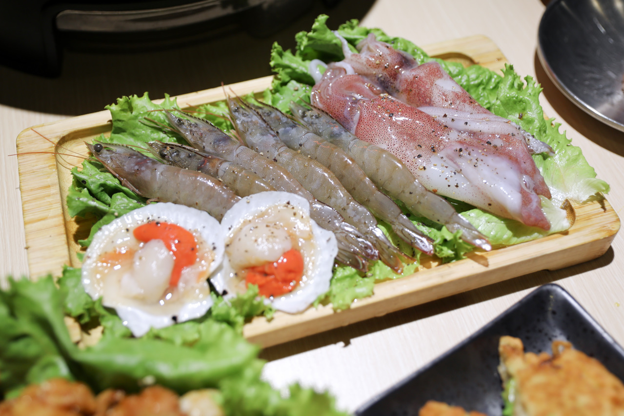 桃園韓式燒肉餐廳推薦! 燒桶子 韓食烤肉料理(桃園統領店) 韓式炸雞.海鮮煎餅 聚餐餐廳推薦! - 奇奇一起玩樂趣