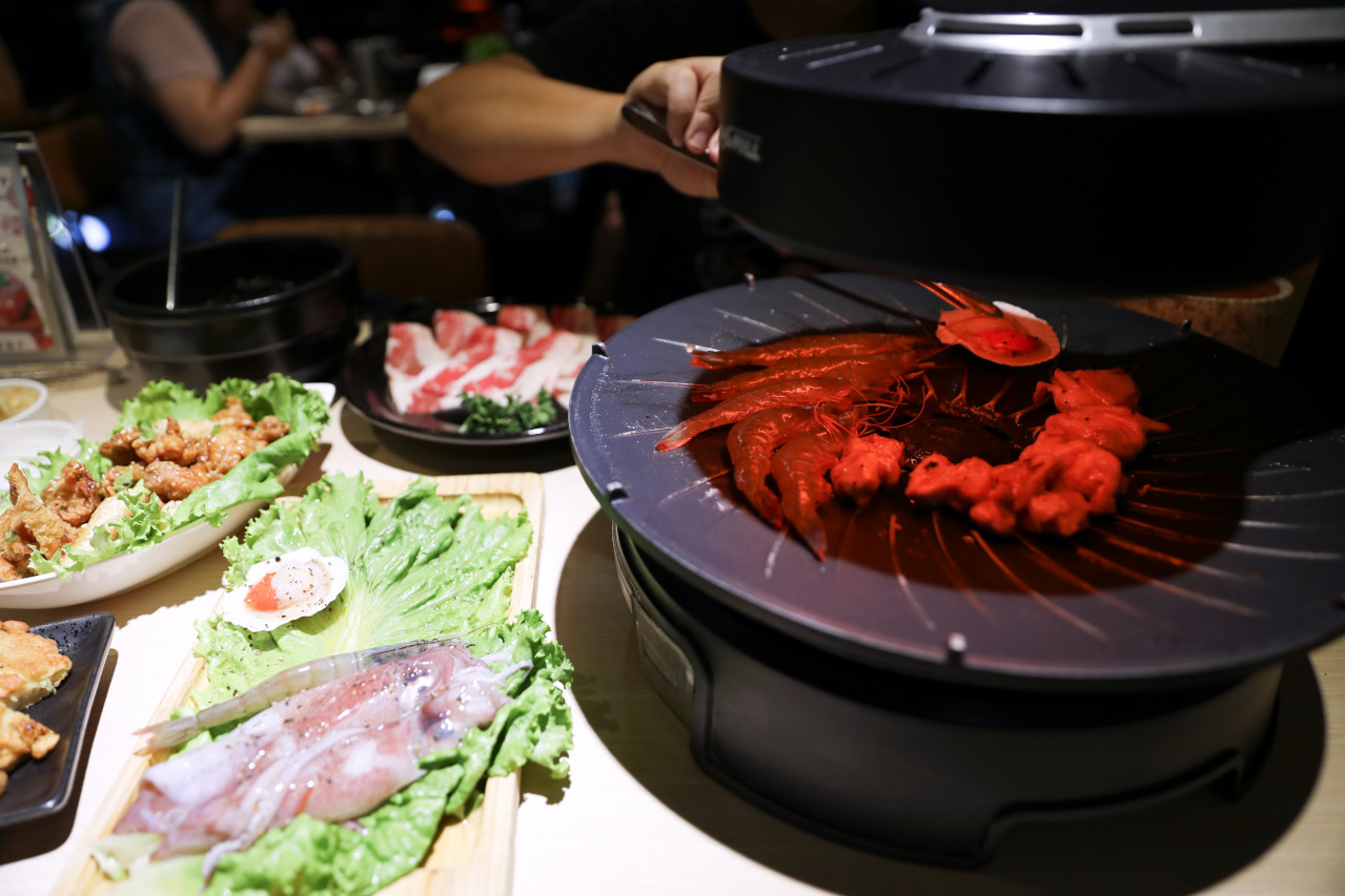 桃園韓式燒肉餐廳推薦! 燒桶子 韓食烤肉料理(桃園統領店) 韓式炸雞.海鮮煎餅 聚餐餐廳推薦! - 奇奇一起玩樂趣