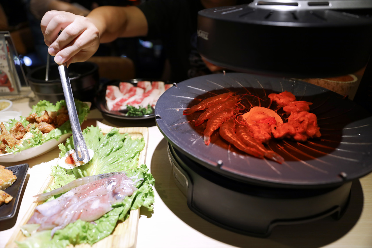 桃園韓式燒肉餐廳推薦! 燒桶子 韓食烤肉料理(桃園統領店) 韓式炸雞.海鮮煎餅 聚餐餐廳推薦! - 奇奇一起玩樂趣