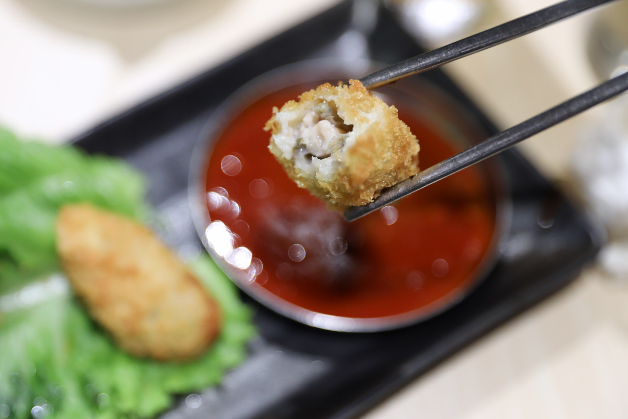 桃園韓式燒肉餐廳推薦! 燒桶子 韓食烤肉料理(桃園統領店) 韓式炸雞.海鮮煎餅 聚餐餐廳推薦! - 奇奇一起玩樂趣
