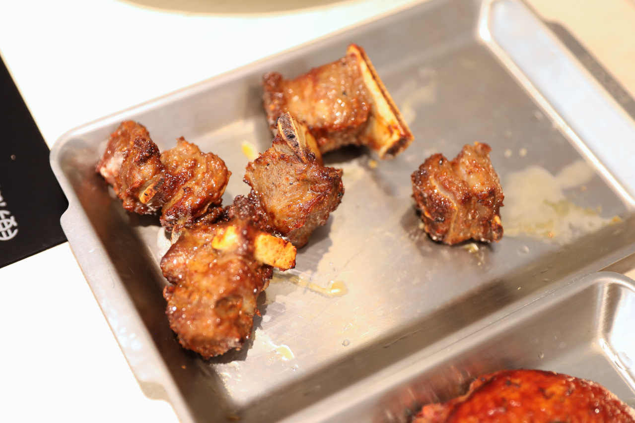 呀屋火鍋.烤串(中壢店) 桃園火鍋吃到飽第一名餐廳推薦! 鴛鴦鍋699吃到飽 原肉現切.串燒.生啤喝到飽 - 奇奇一起玩樂趣