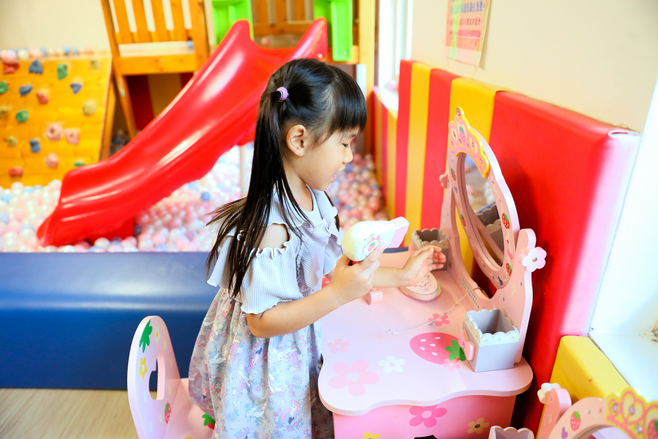 台北親子餐廳 永和BabyWonderland童話世界親子空間 被遊戲空間耽誤的義式料理餐廳 - 奇奇一起玩樂趣