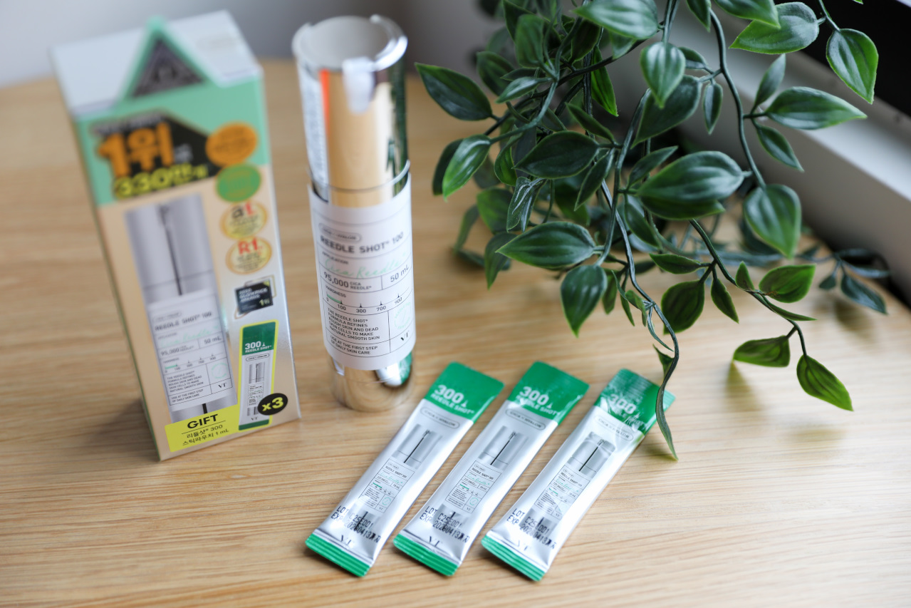 ITAI ITAI＿痛經女子 最強日韓選物商品社團推薦! 2025聖誕節交換禮物首選TWGTea「茶香泰迪」小熊軟糖x果香茶飲.韓國AROH積雪草清爽保濕穩膚修護三件組 - 奇奇一起玩樂趣