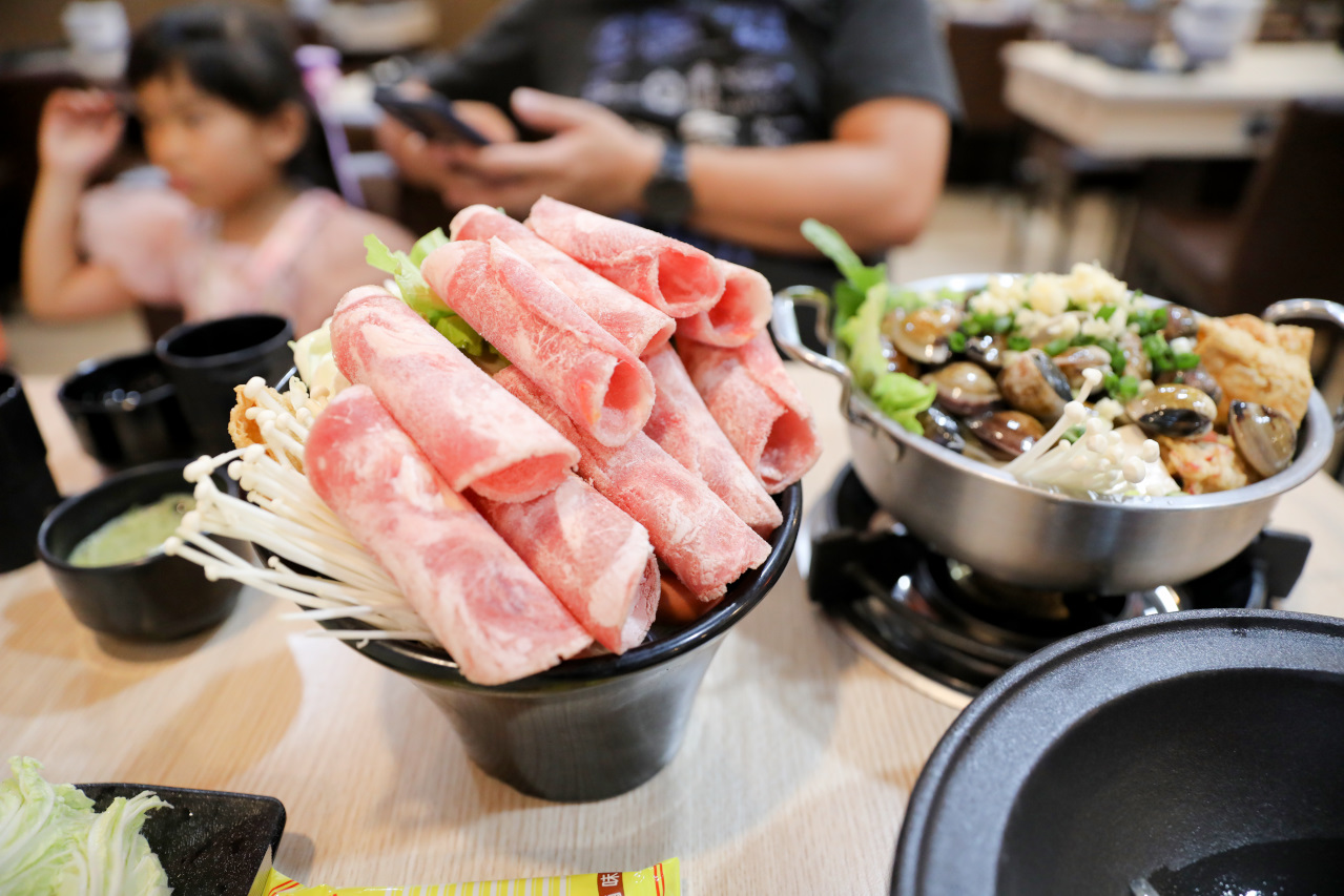 竹北火鍋推薦! 鍋娘娘 一人也能獨享的個人石頭火鍋 王子麵.滷肉飯自助吧無限量供應 - 奇奇一起玩樂趣 竹北火鍋推薦! 鍋娘娘 一人也能獨享的個人石頭火鍋 王子麵.滷肉飯自助吧無限量供應 - 奇奇一起玩樂趣