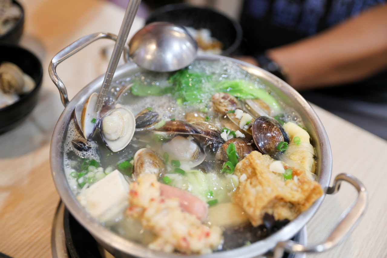 竹北火鍋推薦! 鍋娘娘 一人也能獨享的個人石頭火鍋 王子麵.滷肉飯自助吧無限量供應 - 奇奇一起玩樂趣 竹北火鍋推薦! 鍋娘娘 一人也能獨享的個人石頭火鍋 王子麵.滷肉飯自助吧無限量供應 - 奇奇一起玩樂趣