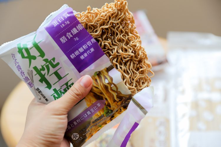 高蛋白低精緻麵粉膳食纖維麵食推薦! 日日好食 好控麵 快煮方便.口感Q彈.營養美味料理 來吃一碗不會有罪惡感的麵吧! - 奇奇一起玩樂趣