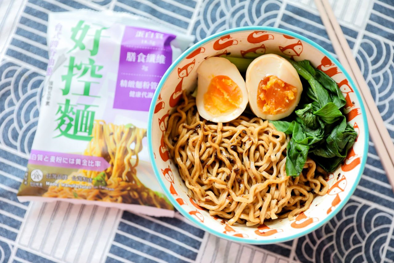 高蛋白低精緻麵粉膳食纖維麵食推薦! 日日好食 好控麵 快煮方便.口感Q彈.營養美味料理 來吃一碗不會有罪惡感的麵吧! - 奇奇一起玩樂趣