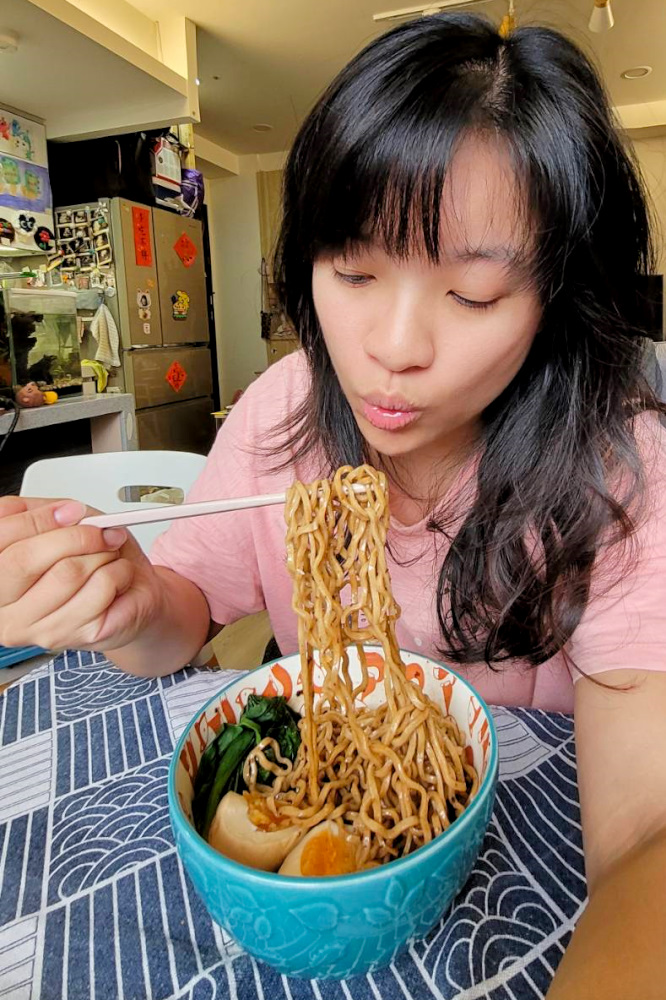 高蛋白低精緻麵粉膳食纖維麵食推薦! 日日好食 好控麵 快煮方便.口感Q彈.營養美味料理 來吃一碗不會有罪惡感的麵吧! - 奇奇一起玩樂趣