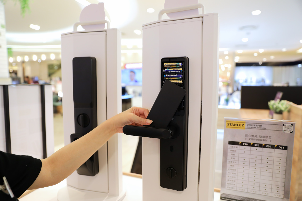 STANLEY史丹利智慧電子鎖 不用再翻找鑰匙 掌靜脈人臉辨識貓眼電子鎖,居家安全升級再進化! - 奇奇一起玩樂趣 STANLEY史丹利智慧電子鎖 不用再翻找鑰匙 掌靜脈人臉辨識貓眼電子鎖,居家安全升級再進化! - 奇奇一起玩樂趣
