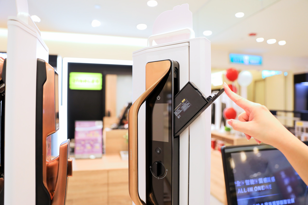 STANLEY史丹利智慧電子鎖 不用再翻找鑰匙 掌靜脈人臉辨識貓眼電子鎖,居家安全升級再進化! - 奇奇一起玩樂趣 STANLEY史丹利智慧電子鎖 不用再翻找鑰匙 掌靜脈人臉辨識貓眼電子鎖,居家安全升級再進化! - 奇奇一起玩樂趣