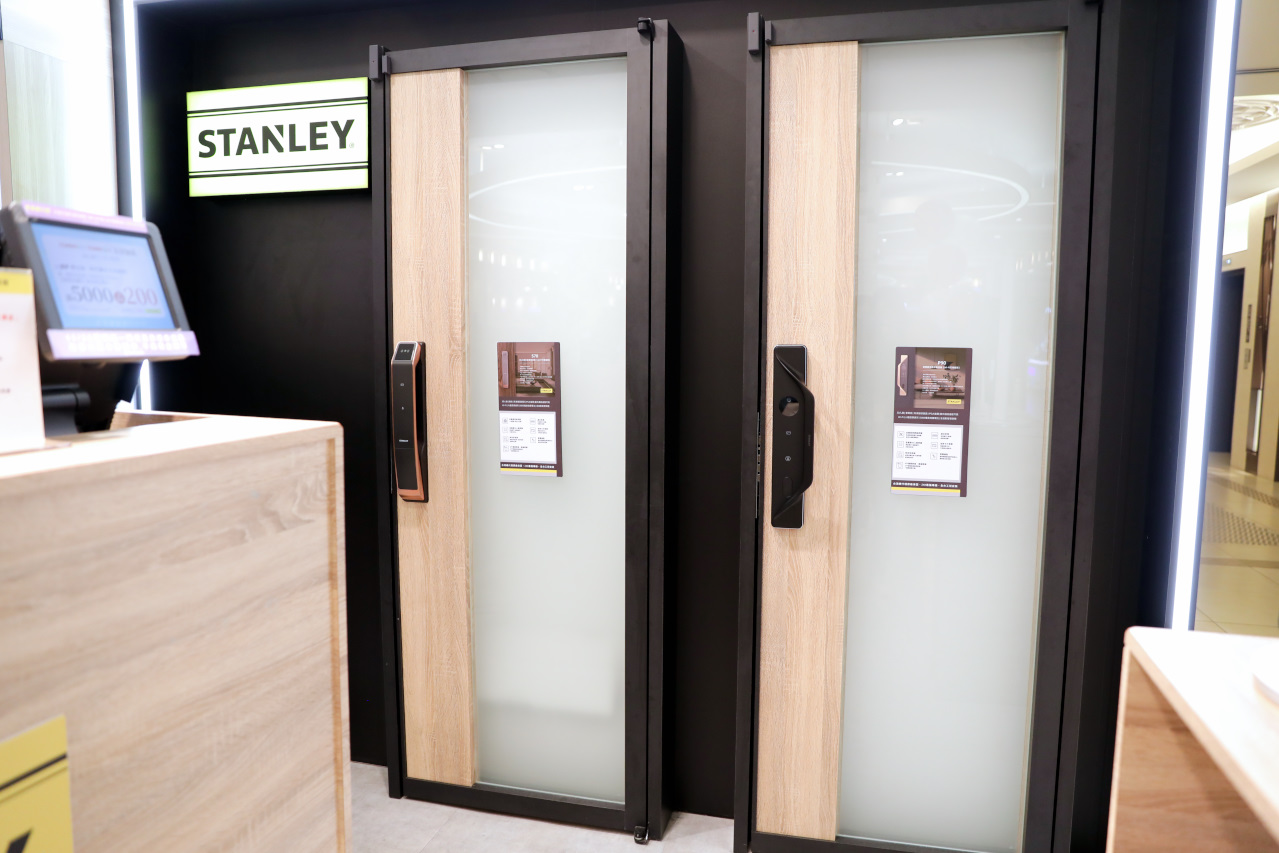 STANLEY史丹利智慧電子鎖 不用再翻找鑰匙 掌靜脈人臉辨識貓眼電子鎖,居家安全升級再進化! - 奇奇一起玩樂趣 STANLEY史丹利智慧電子鎖 不用再翻找鑰匙 掌靜脈人臉辨識貓眼電子鎖,居家安全升級再進化! - 奇奇一起玩樂趣