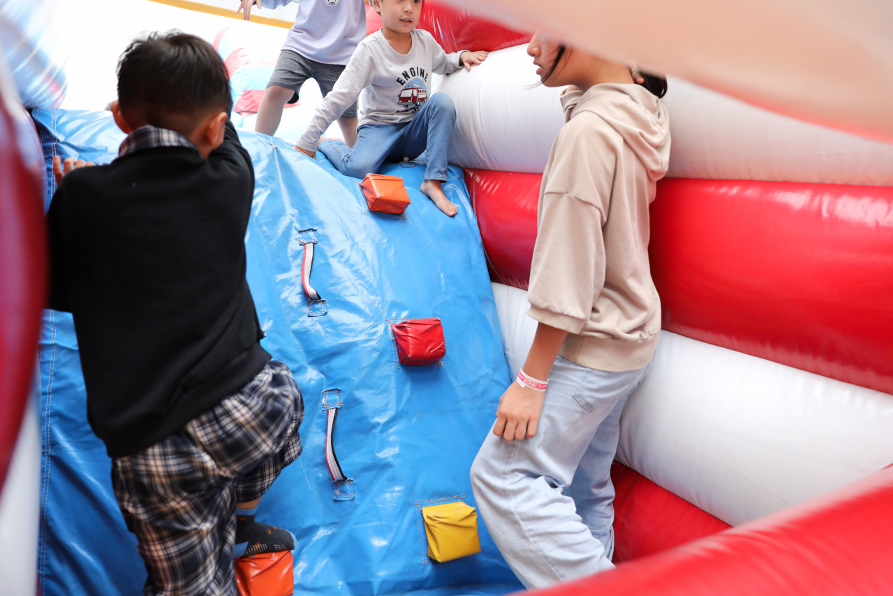 桃園親子遊樂場推薦! 期間限定戶外氣墊床 小小建築師體驗萬聖節樂園-桃知道2F露天平台 - 奇奇一起玩樂趣 桃園親子遊樂場推薦! 期間限定戶外氣墊床 小小建築師體驗萬聖節樂園-桃知道2F露天平台 - 奇奇一起玩樂趣