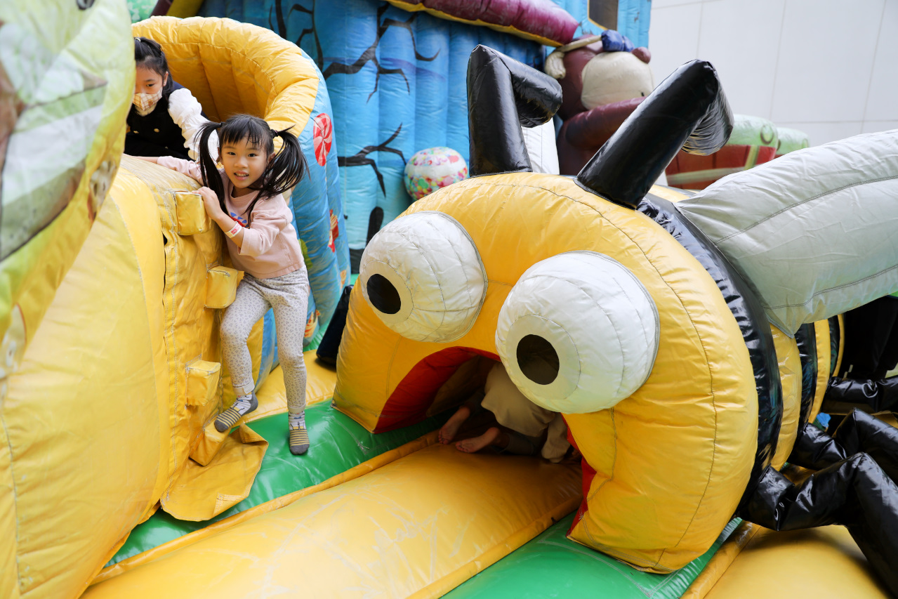 桃園親子遊樂場推薦! 期間限定戶外氣墊床 小小建築師體驗萬聖節樂園-桃知道2F露天平台 - 奇奇一起玩樂趣 桃園親子遊樂場推薦! 期間限定戶外氣墊床 小小建築師體驗萬聖節樂園-桃知道2F露天平台 - 奇奇一起玩樂趣