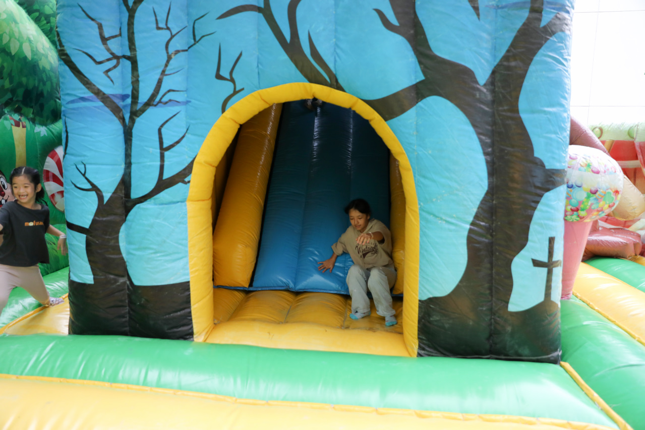 桃園親子遊樂場推薦! 期間限定戶外氣墊床 小小建築師體驗萬聖節樂園-桃知道2F露天平台 - 奇奇一起玩樂趣 桃園親子遊樂場推薦! 期間限定戶外氣墊床 小小建築師體驗萬聖節樂園-桃知道2F露天平台 - 奇奇一起玩樂趣