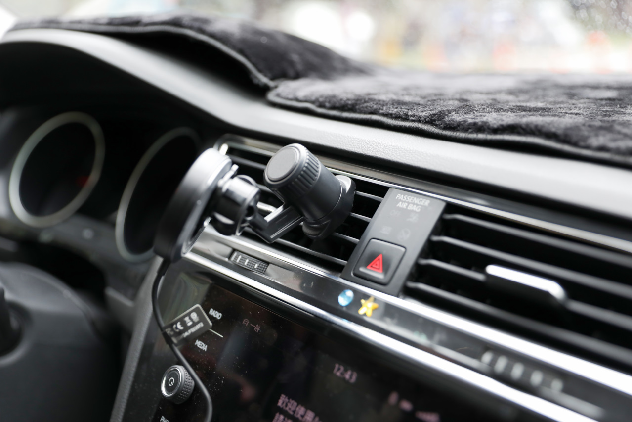 WL-QI201車用磁吸充電架推薦! WEILIFE 雙用磁吸無線充,全場景快充神器 - 奇奇一起玩樂趣 WL-QI201車用磁吸充電架推薦! WEILIFE 雙用磁吸無線充,全場景快充神器 - 奇奇一起玩樂趣