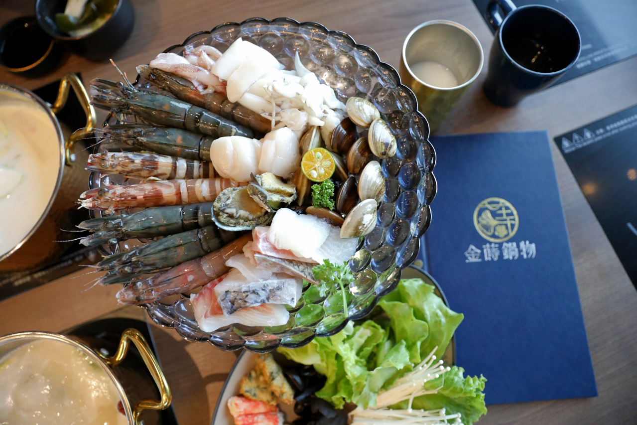青埔最美高質感餐酒館風格火鍋店新開幕! 金蒔鍋物(青埔旗艦店) 桃園自助吃到飽火鍋推薦! - 奇奇一起玩樂趣