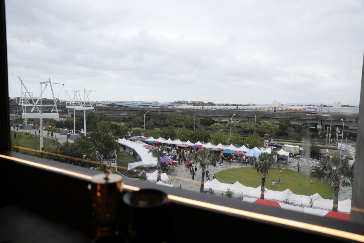 青埔最美高質感餐酒館風格火鍋店新開幕! 金蒔鍋物(青埔旗艦店) 桃園自助吃到飽火鍋推薦! - 奇奇一起玩樂趣