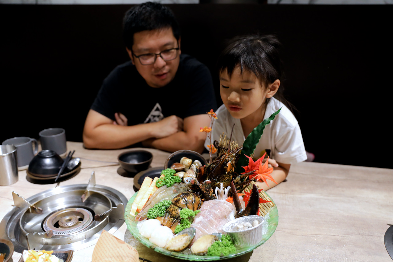 林口鴛鴦火鍋推薦! 真香石頭火鍋 家庭聚餐N訪 鑄鐵沙茶火鍋.麻辣火鍋好選擇! - 奇奇一起玩樂趣 林口鴛鴦火鍋推薦! 真香石頭火鍋 家庭聚餐N訪 鑄鐵沙茶火鍋.麻辣火鍋好選擇! - 奇奇一起玩樂趣