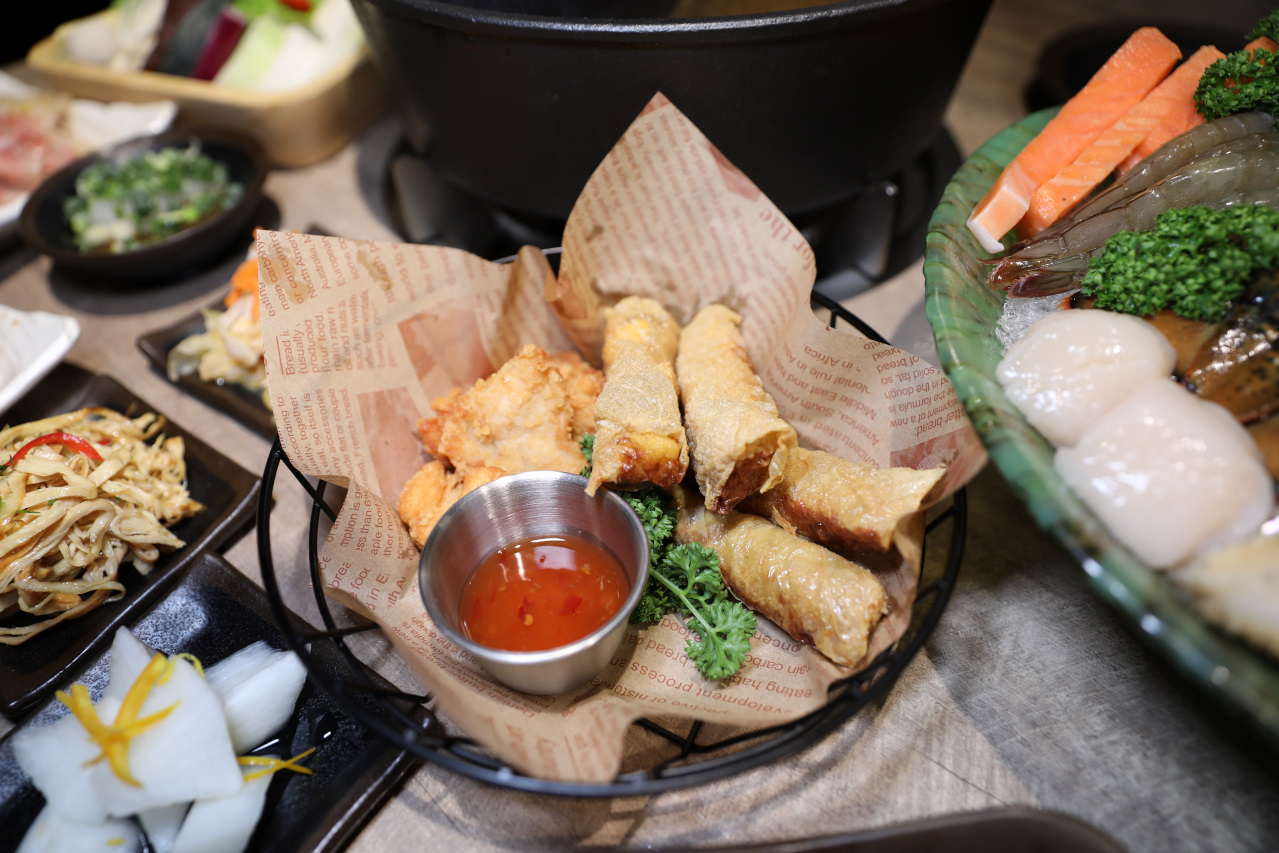 林口鴛鴦火鍋推薦! 真香石頭火鍋 家庭聚餐N訪 鑄鐵沙茶火鍋.麻辣火鍋好選擇! - 奇奇一起玩樂趣 林口鴛鴦火鍋推薦! 真香石頭火鍋 家庭聚餐N訪 鑄鐵沙茶火鍋.麻辣火鍋好選擇! - 奇奇一起玩樂趣