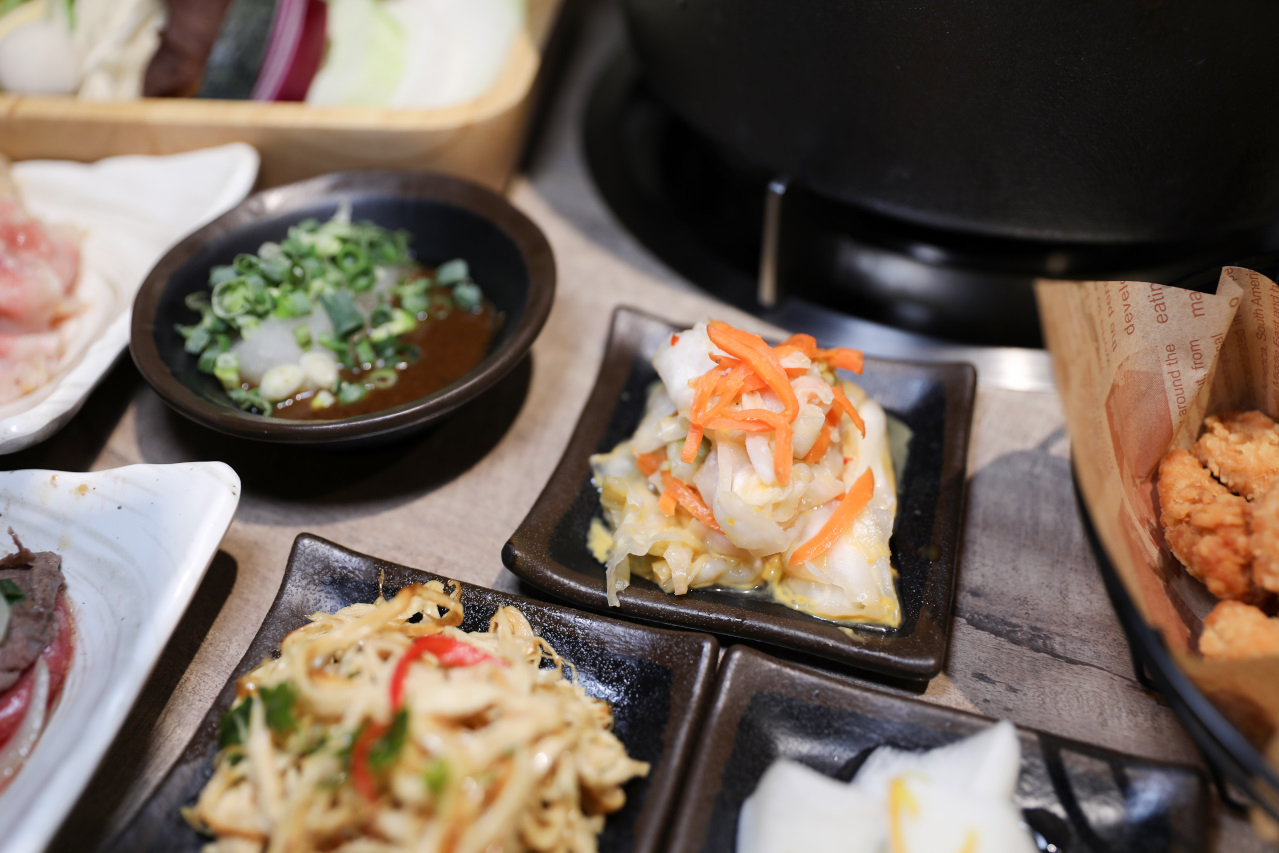 林口鴛鴦火鍋推薦! 真香石頭火鍋 家庭聚餐N訪 鑄鐵沙茶火鍋.麻辣火鍋好選擇! - 奇奇一起玩樂趣 林口鴛鴦火鍋推薦! 真香石頭火鍋 家庭聚餐N訪 鑄鐵沙茶火鍋.麻辣火鍋好選擇! - 奇奇一起玩樂趣