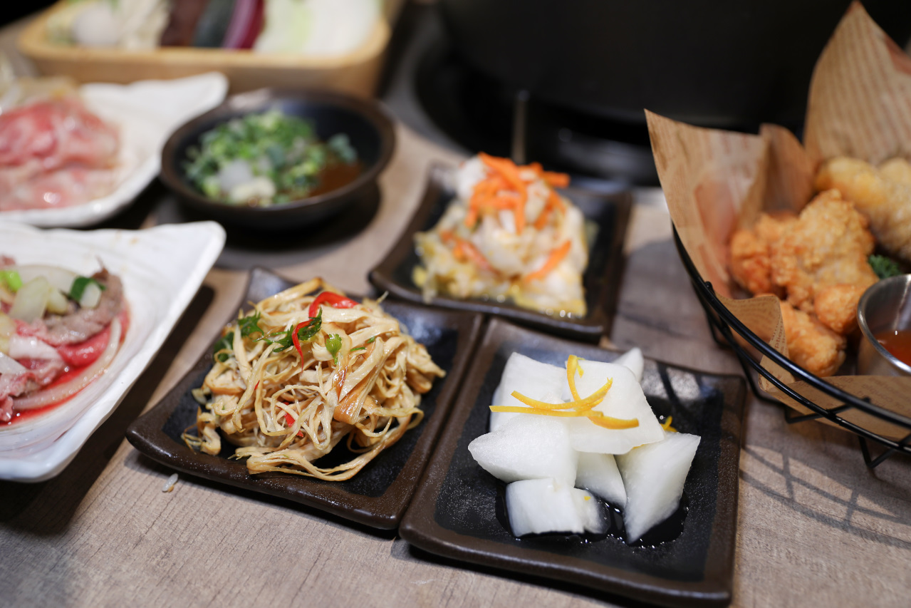 林口鴛鴦火鍋推薦! 真香石頭火鍋 家庭聚餐N訪 鑄鐵沙茶火鍋.麻辣火鍋好選擇! - 奇奇一起玩樂趣 林口鴛鴦火鍋推薦! 真香石頭火鍋 家庭聚餐N訪 鑄鐵沙茶火鍋.麻辣火鍋好選擇! - 奇奇一起玩樂趣