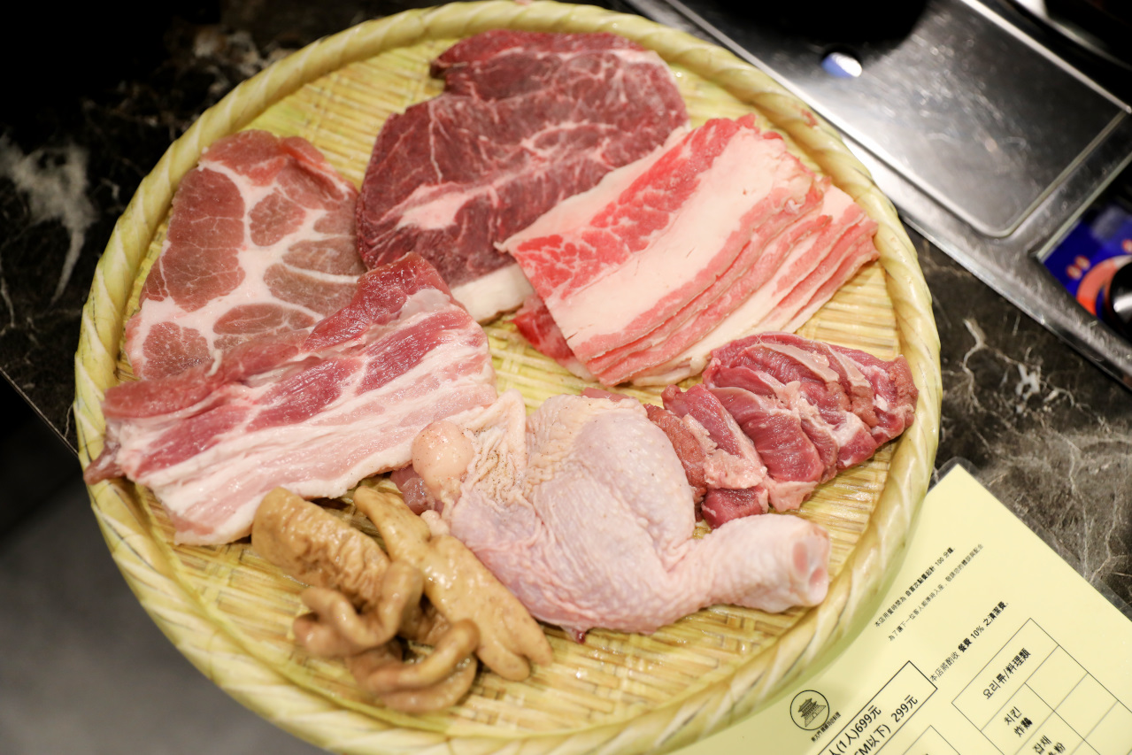 台北韓式炭火烤肉吃到飽推薦! 東大門韓國特色料理(中山南京店) - 奇奇一起玩樂趣 台北韓式炭火烤肉吃到飽推薦! 東大門韓國特色料理(中山南京店) - 奇奇一起玩樂趣