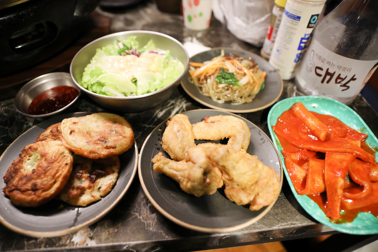 台北韓式炭火烤肉吃到飽推薦! 東大門韓國特色料理(中山南京店) - 奇奇一起玩樂趣 台北韓式炭火烤肉吃到飽推薦! 東大門韓國特色料理(中山南京店) - 奇奇一起玩樂趣