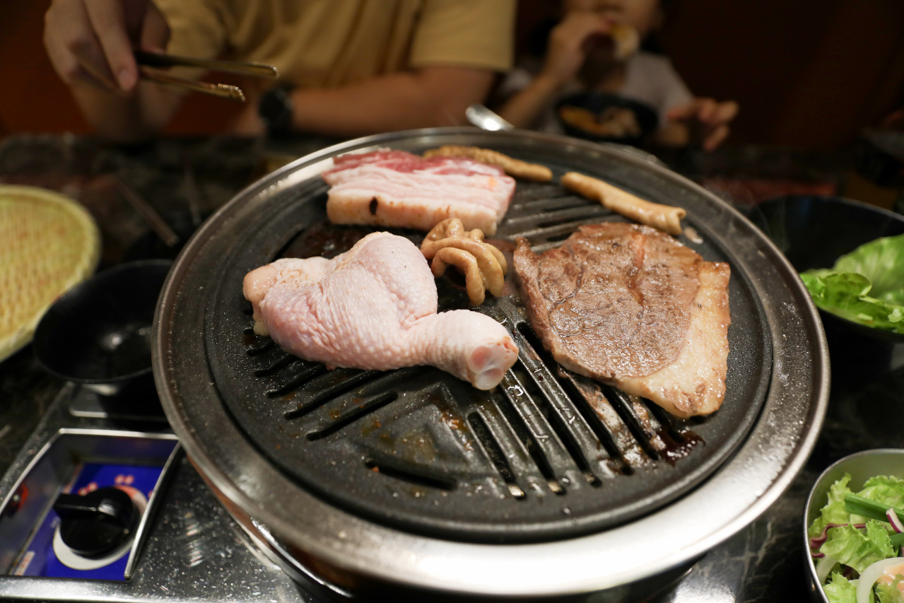 台北韓式炭火烤肉吃到飽推薦! 東大門韓國特色料理(中山南京店) - 奇奇一起玩樂趣 台北韓式炭火烤肉吃到飽推薦! 東大門韓國特色料理(中山南京店) - 奇奇一起玩樂趣