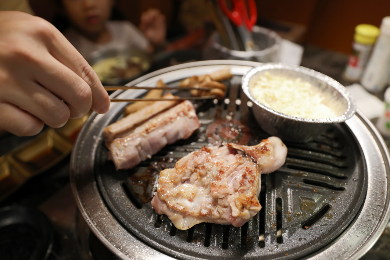 台北韓式炭火烤肉吃到飽推薦! 東大門韓國特色料理(中山南京店) - 奇奇一起玩樂趣 台北韓式炭火烤肉吃到飽推薦! 東大門韓國特色料理(中山南京店) - 奇奇一起玩樂趣