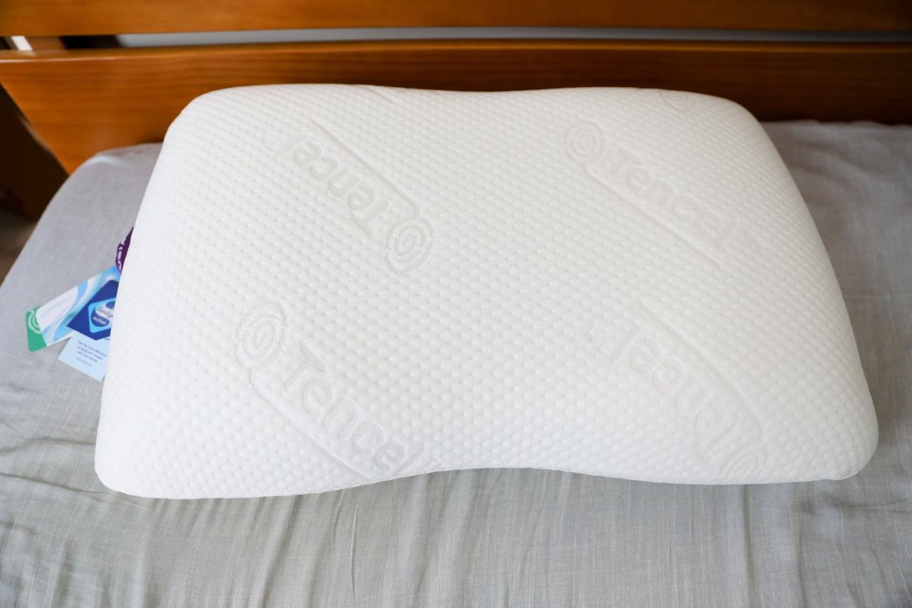 o'rest 歐瑞思 雲朵記憶枕 獨家非感溫慢回彈記憶綿,一顆符合仰睡以及側睡需求的枕頭 - 奇奇一起玩樂趣