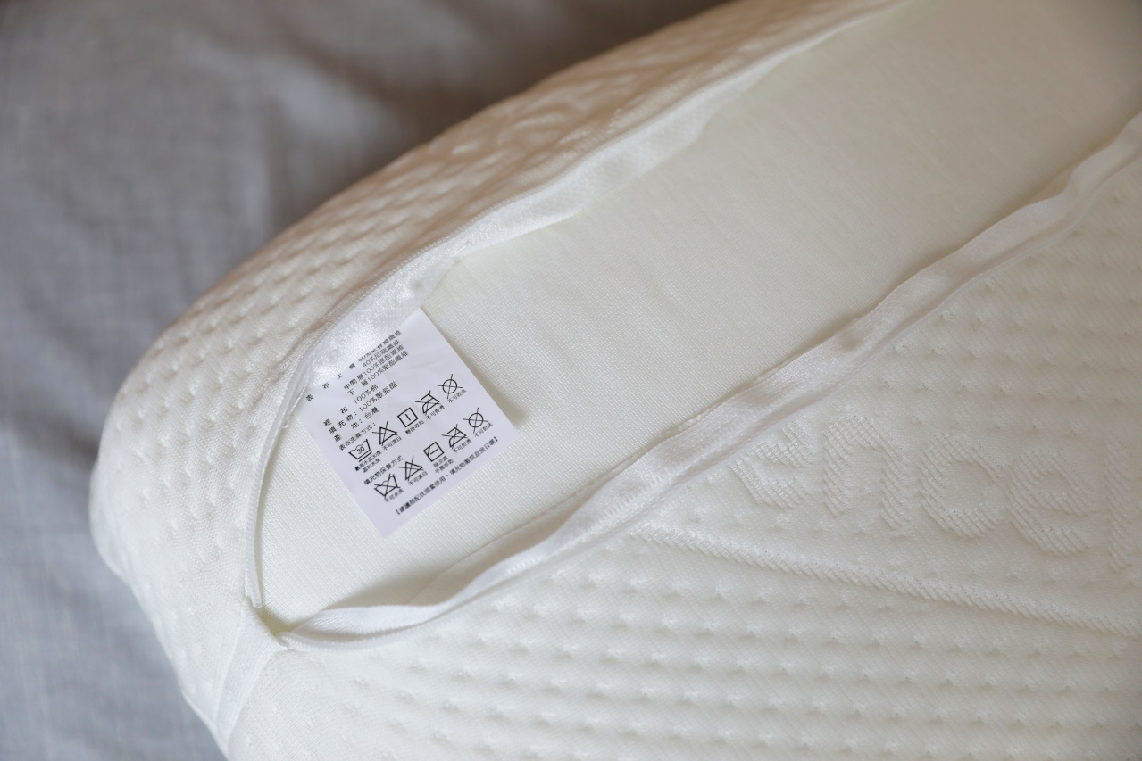 o'rest 歐瑞思 雲朵記憶枕 獨家非感溫慢回彈記憶綿,一顆符合仰睡以及側睡需求的枕頭 - 奇奇一起玩樂趣